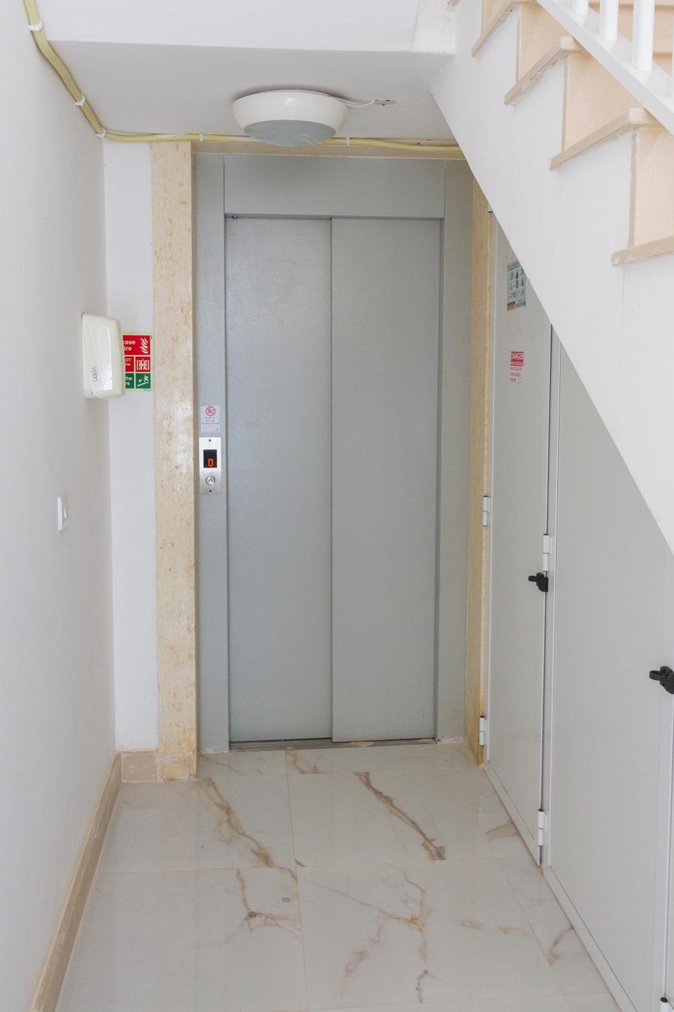 Modern & Central 2 Bedroom & 2 Bathrooms Apartment Msida Bagian luar foto